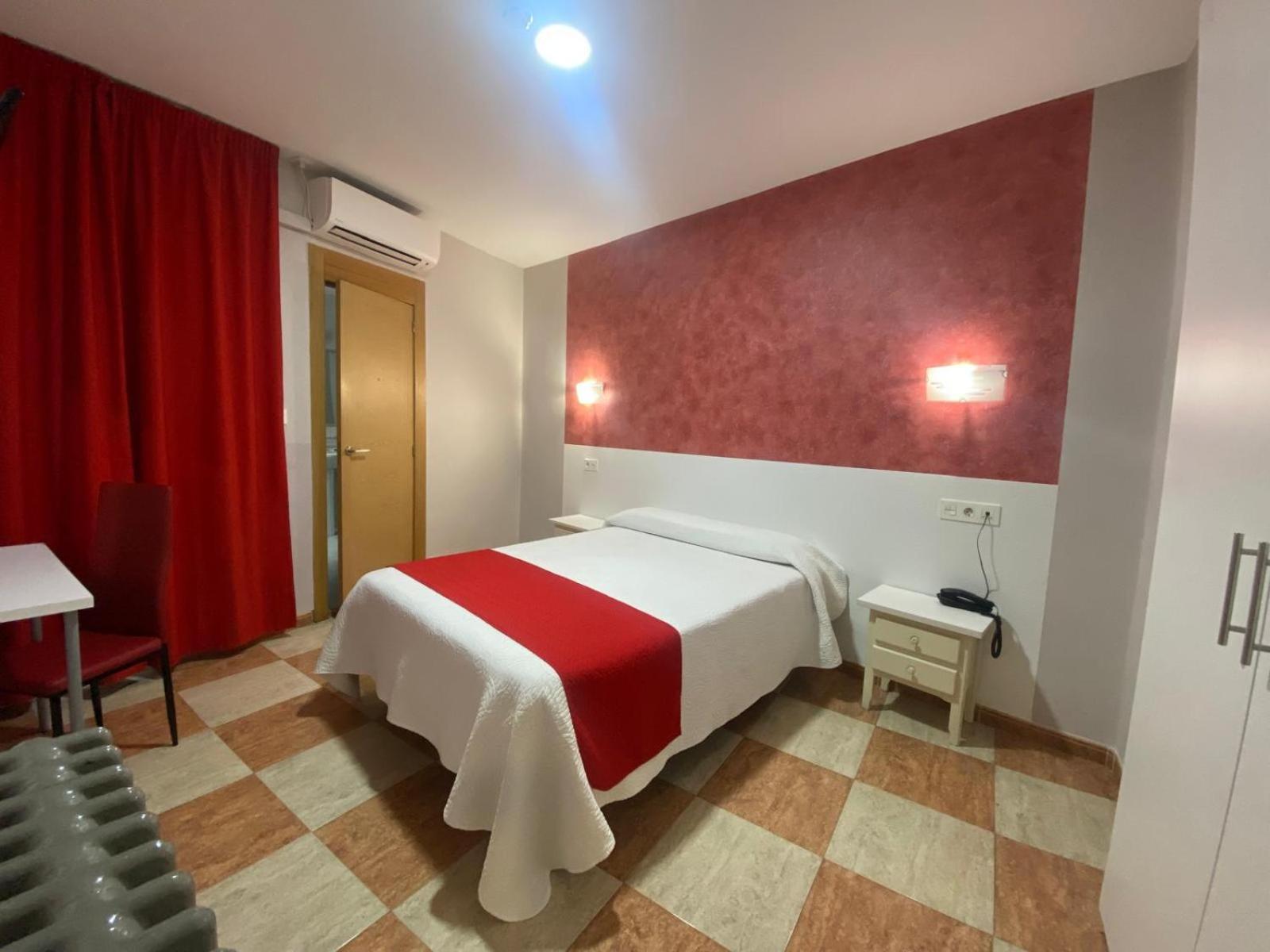 Hostal Sonia Granada Buitenkant foto