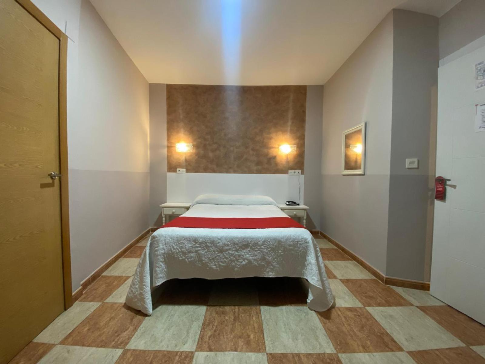 Hostal Sonia Granada Buitenkant foto