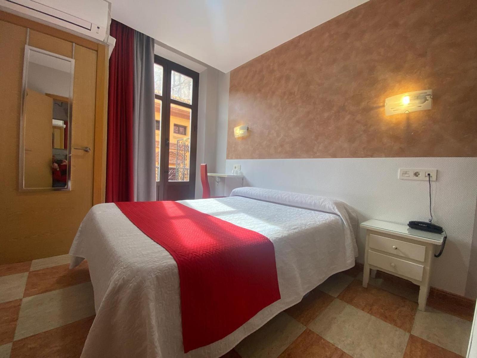 Hostal Sonia Granada Buitenkant foto