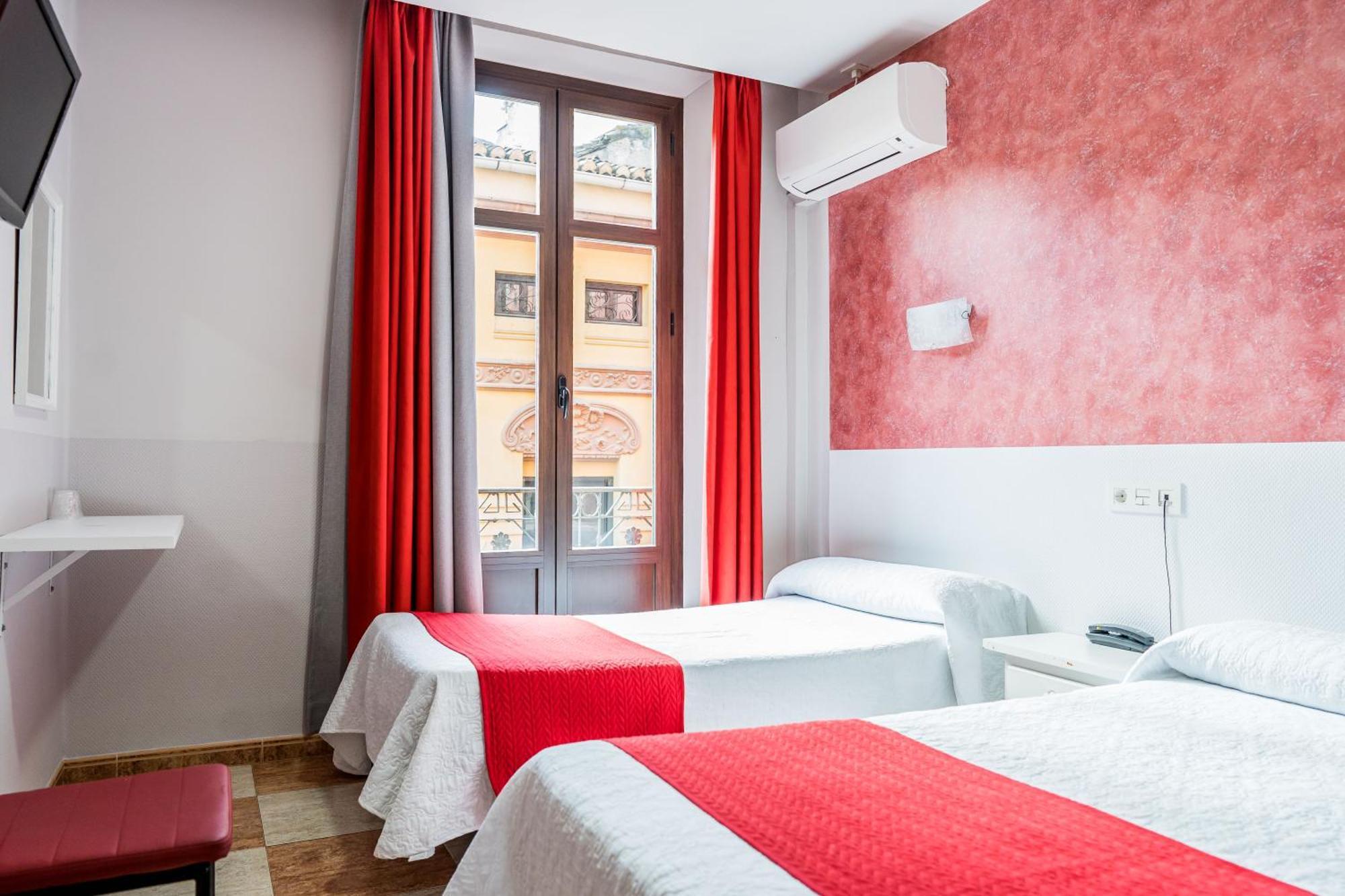 Hostal Sonia Granada Buitenkant foto