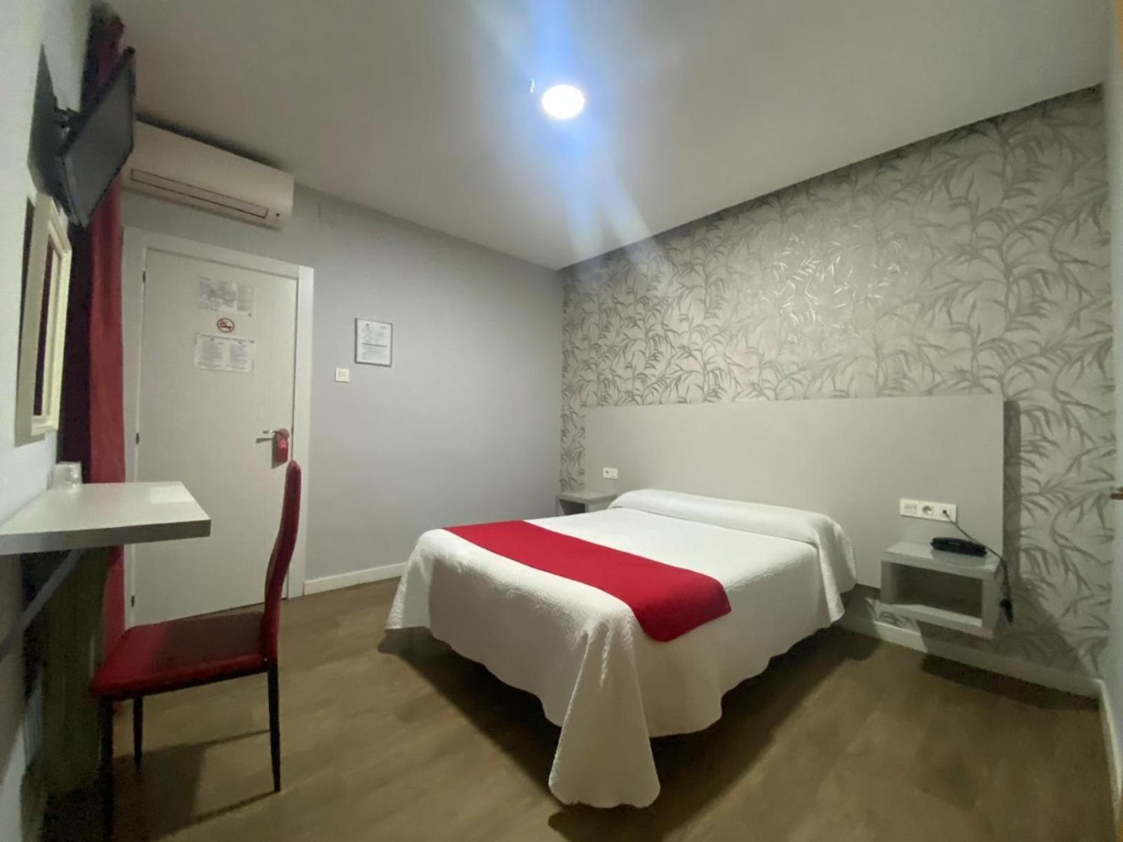 Hostal Sonia Granada Buitenkant foto