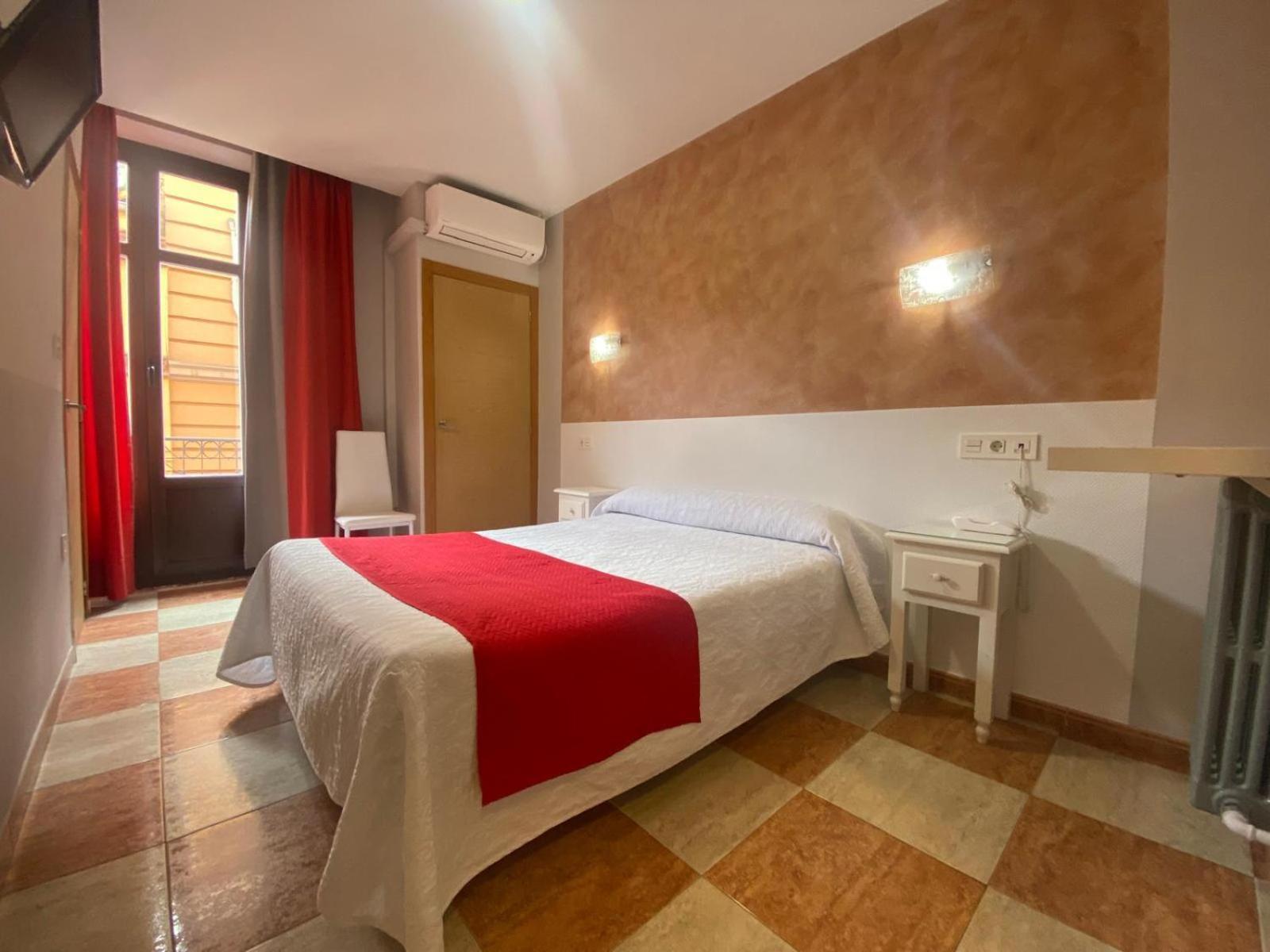Hostal Sonia Granada Buitenkant foto