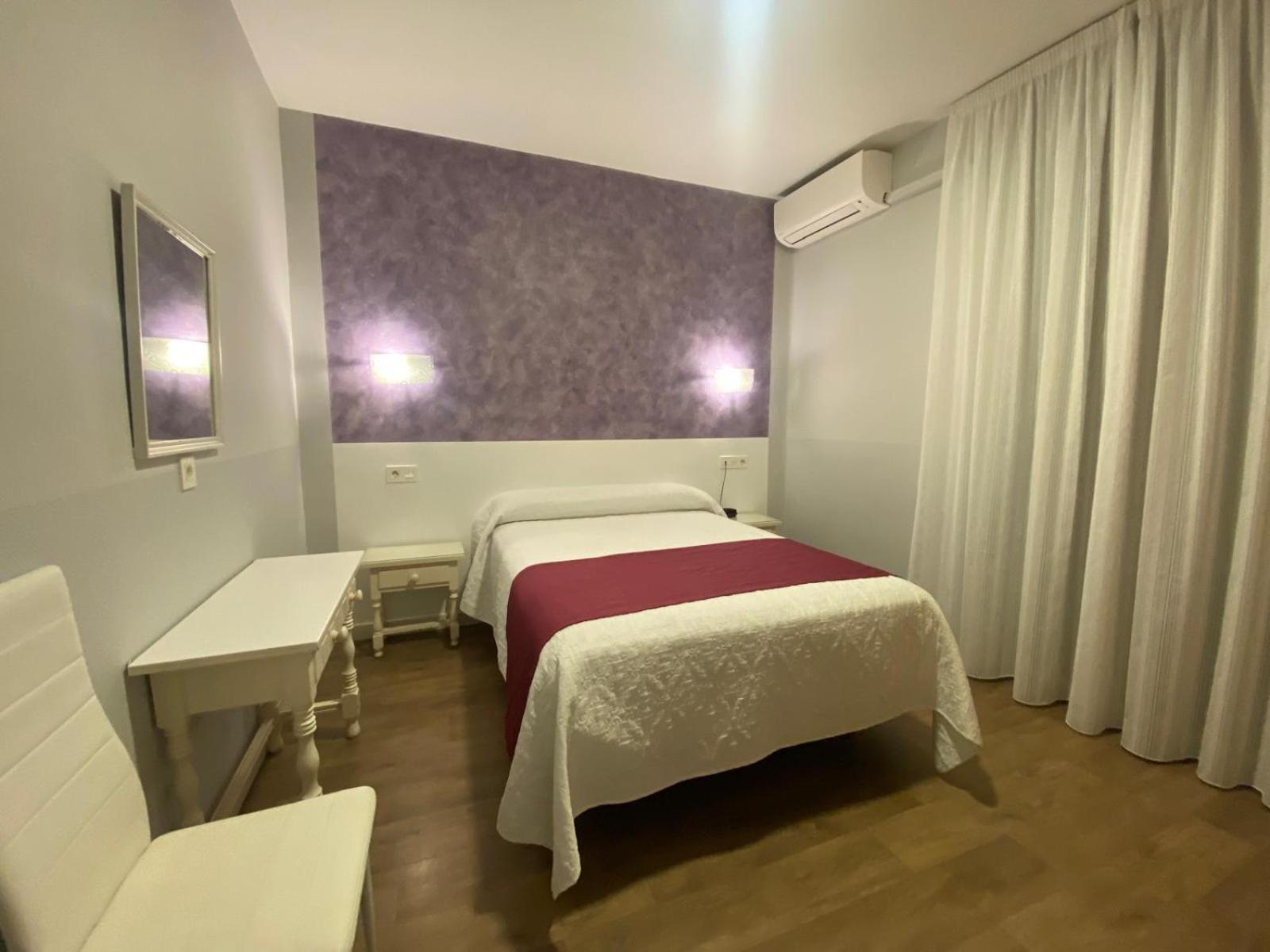 Hostal Sonia Granada Buitenkant foto