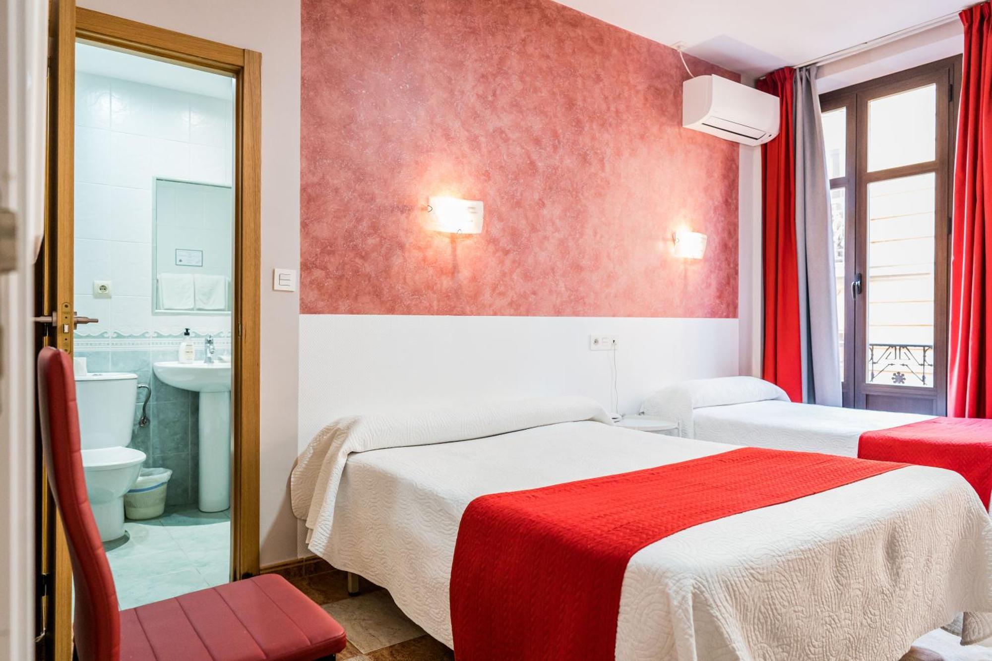 Hostal Sonia Granada Buitenkant foto