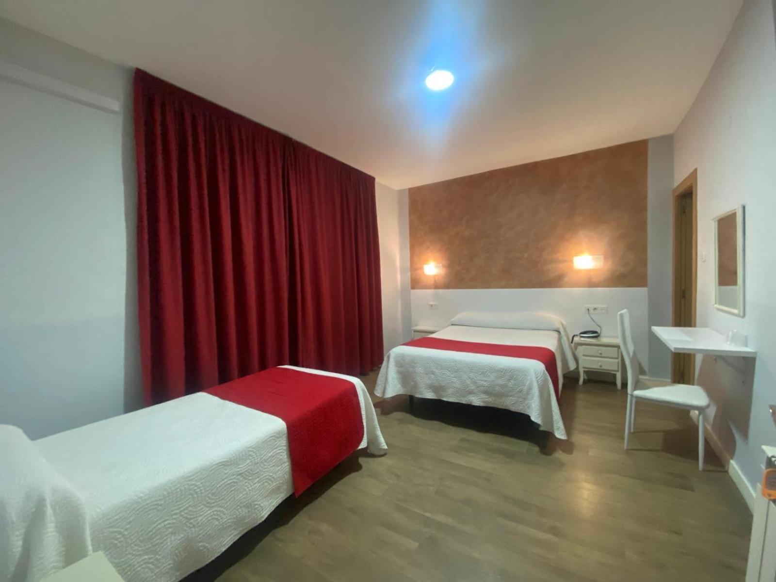 Hostal Sonia Granada Buitenkant foto