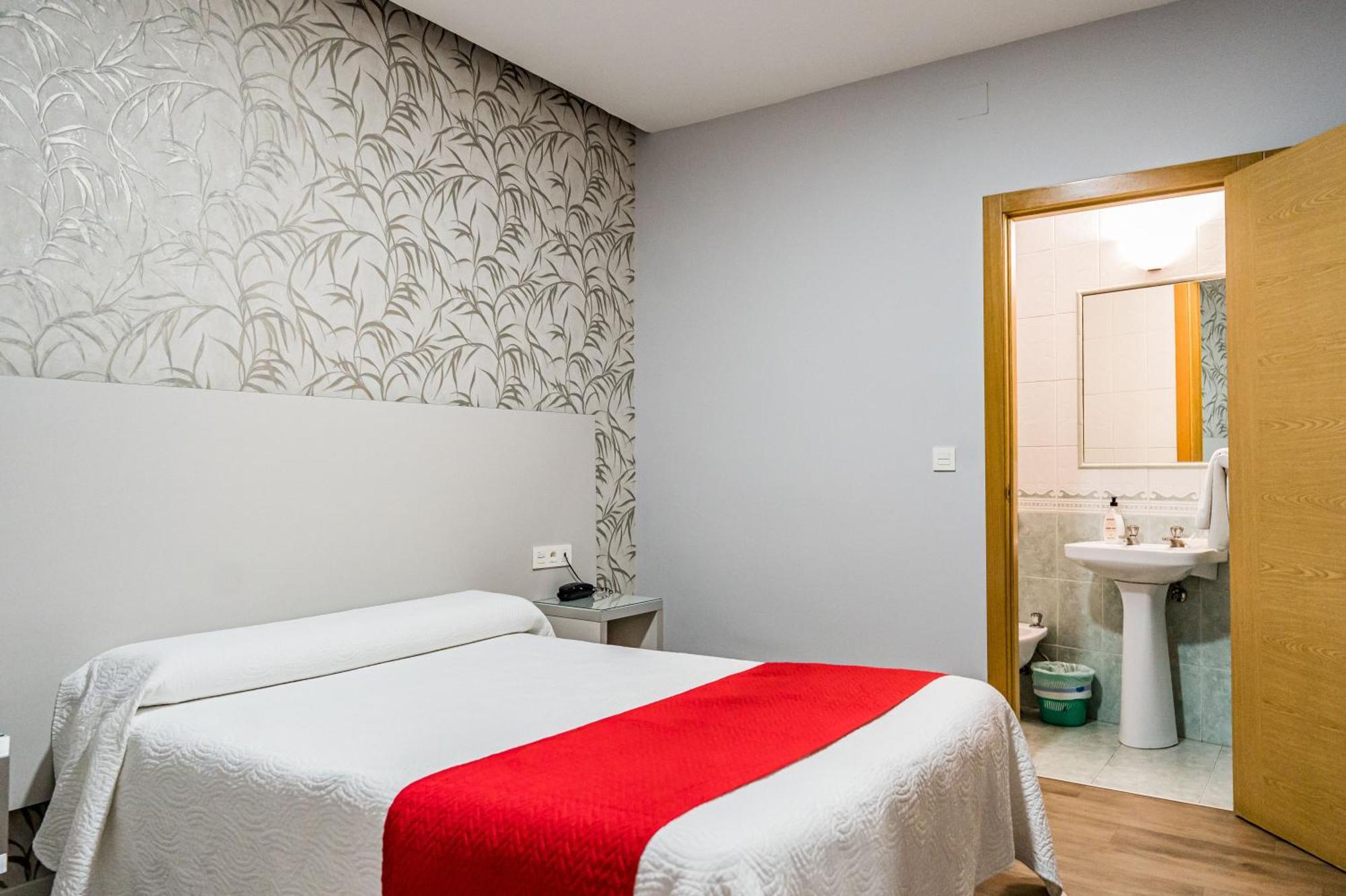 Hostal Sonia Granada Buitenkant foto