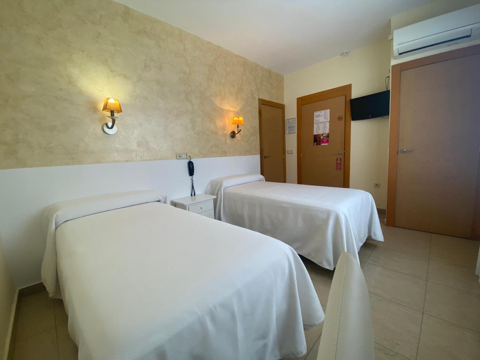 Hostal Sonia Granada Buitenkant foto