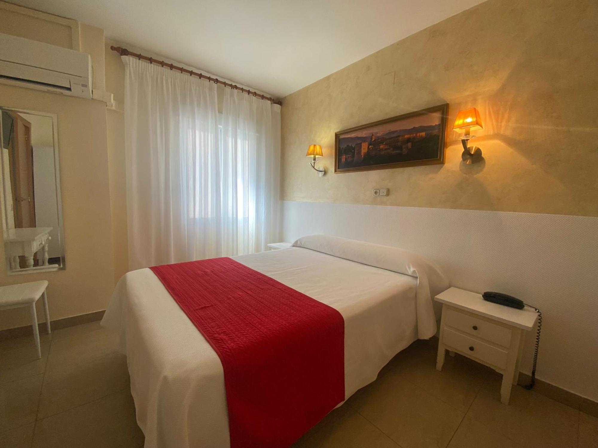 Hostal Sonia Granada Buitenkant foto